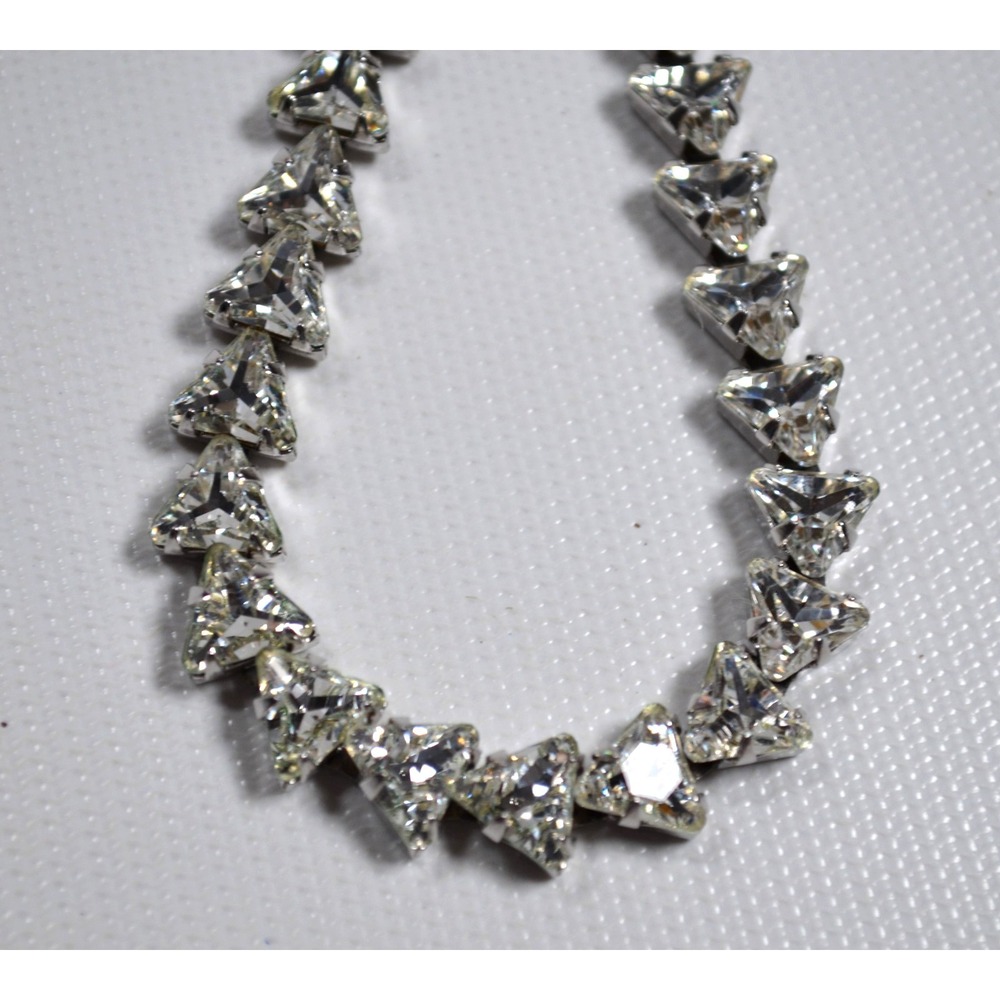 Vtg Silver Tone Choker Necklace Clear Triangle Shaped Rhinestone Beautiful 16"